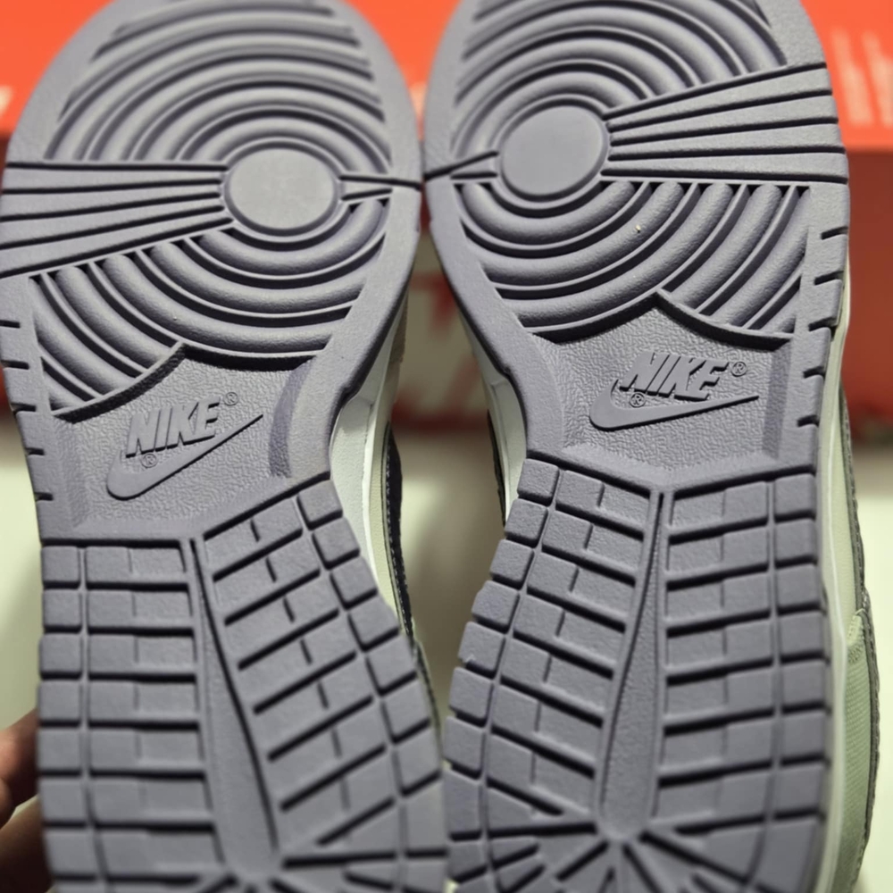 Nike Dunk Low SE  Black and White Sneakers Iconic Limited Edition Sz 11 NEW - Picture 14 of 16